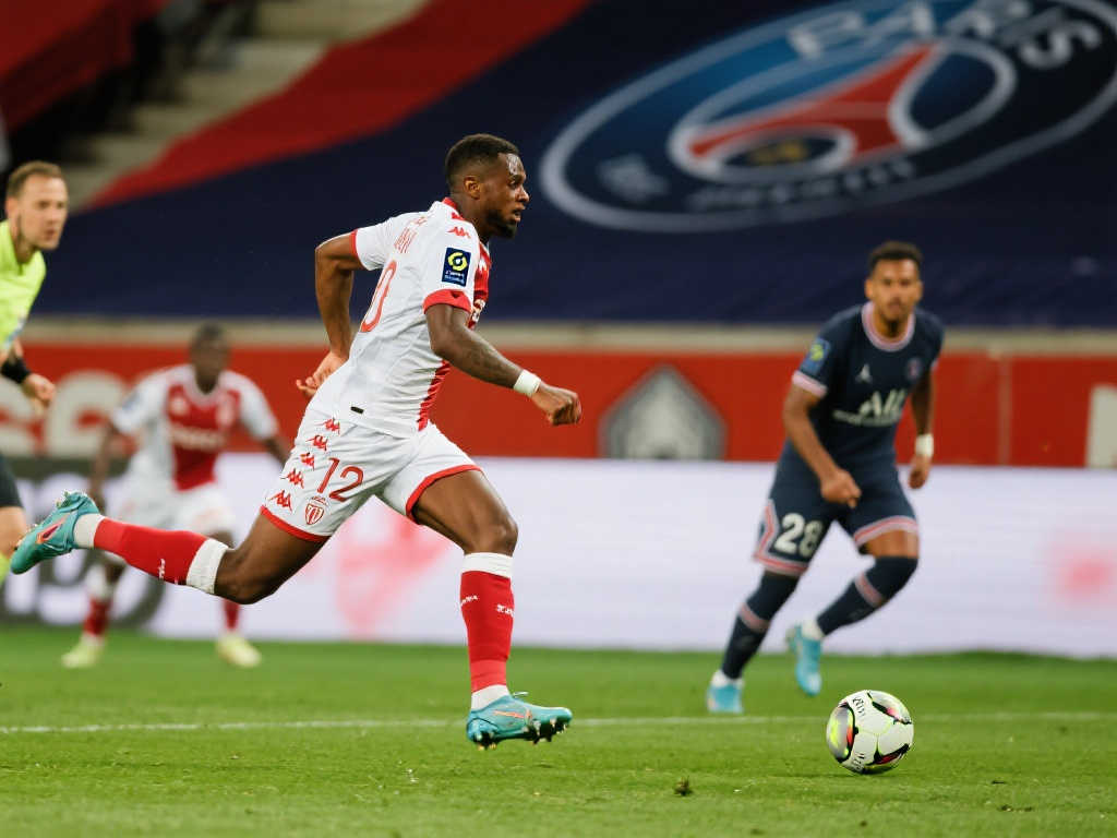 使他在世界 使他在世界